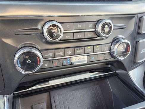 Certified 2022 Ford F150 Lariat w/ Equipment Group 502A High image 24