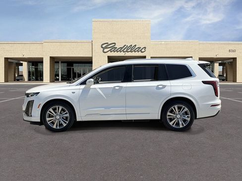 Certified 2023 Cadillac XT6 Premium Luxury w/ Technology Package FWD image 8