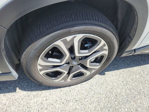 Used 2023 Subaru Ascent Limited w/ Technology Package AWD/4WD image 9