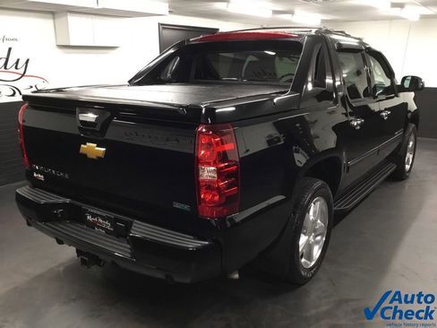 Used 2012 Chevrolet Avalanche LTZ image 11