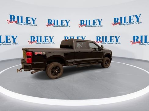Used 2024 Ford F250 XLT w/ XLT Premium Package AWD/4WD image 2