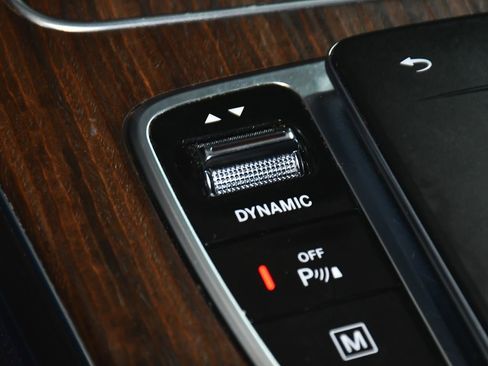 Used 2022 Mercedes-Benz GLC 300 4MATIC Coupe image 30