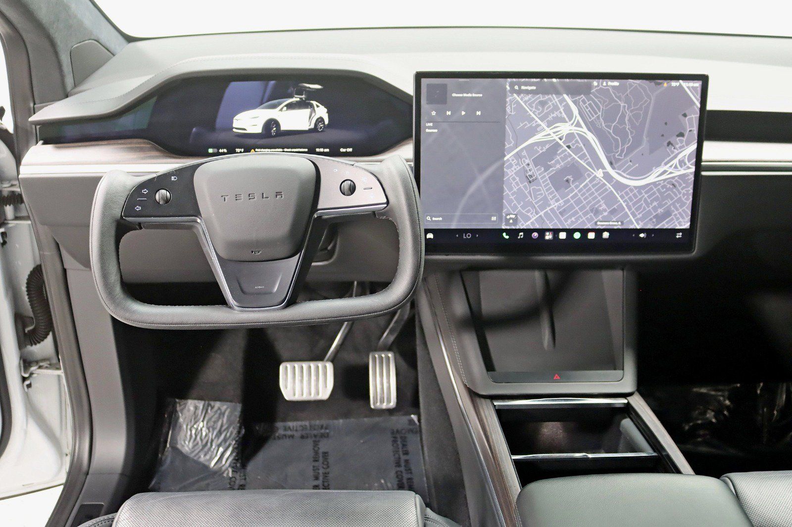 Used 2023 Tesla Model X AWD/4WD image 15