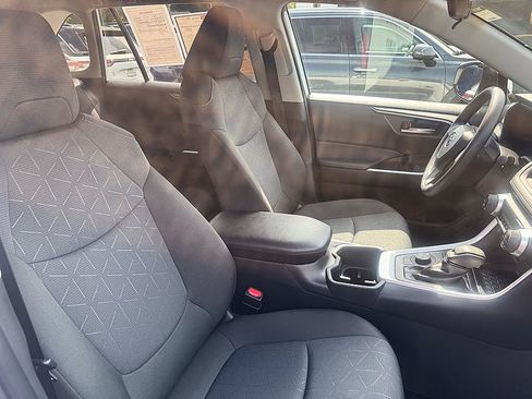 Certified 2025 Toyota RAV4 XLE AWD/4WD image 18