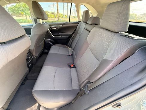 Used 2021 Toyota RAV4 XLE image 19