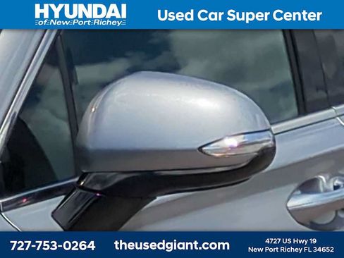 Used 2023 Hyundai Santa Fe SEL FWD image 11
