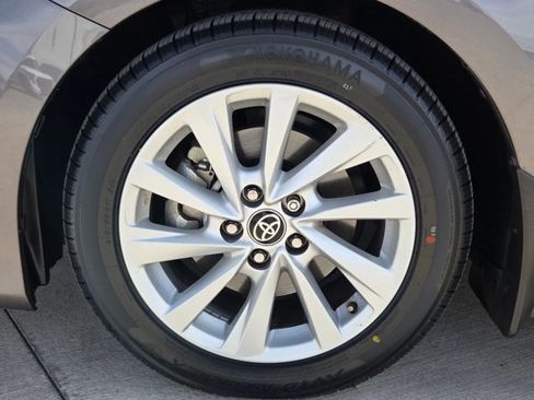 Certified 2022 Toyota Camry LE w/ Carpet Mat Package (TMS) AWD/4WD image 22