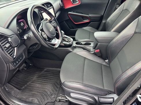 Used 2023 Kia Soul GT-Line image 10