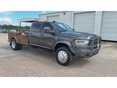 Used 2023 RAM 4500 Laramie AWD/4WD image 2