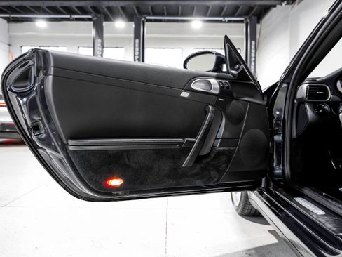 Used 2006 Porsche 911 Carrera 4 image 22