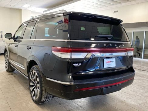 Certified 2024 Lincoln Navigator Reserve AWD/4WD image 7