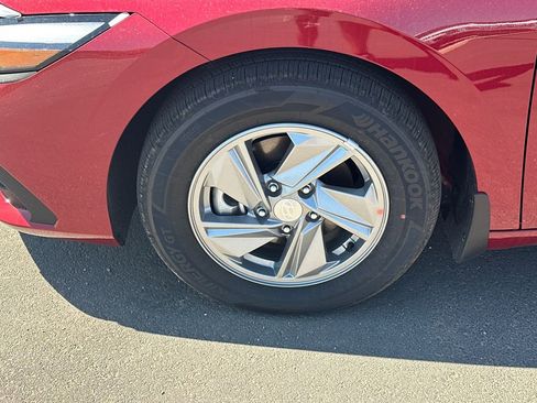 New 2026 Hyundai Elantra SE FWD image 12
