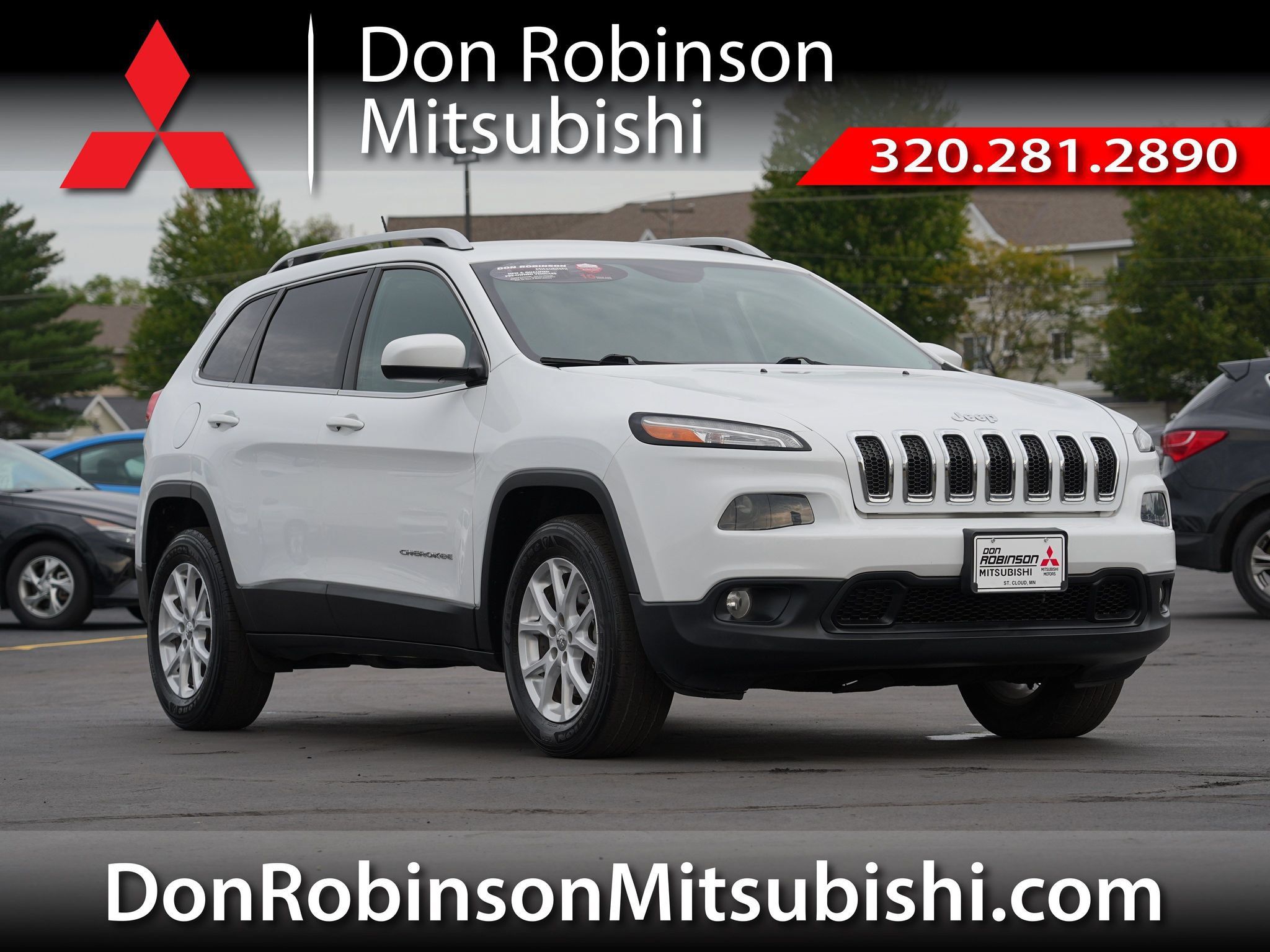 Used 2018 Jeep Cherokee Latitude w/ Safety Group AWD/4WD image 1