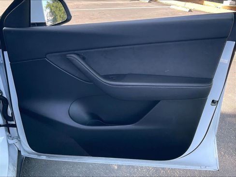 Used 2022 Tesla Model Y Performance AWD/4WD image 25