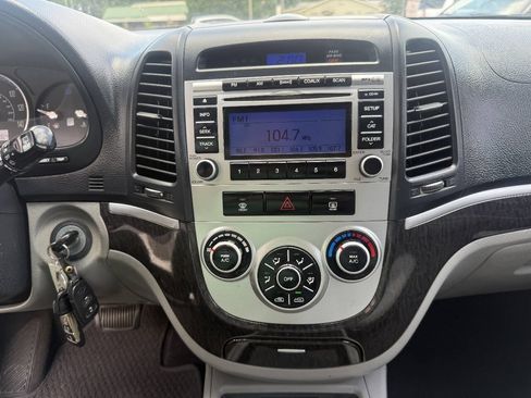 Used 2009 Hyundai Santa Fe GLS FWD image 18