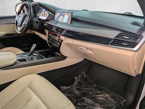 Used 2018 BMW X5 xDrive40e AWD/4WD image 29