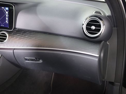 Used 2022 Mercedes-Benz E 450 4MATIC Sedan image 58