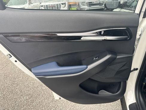 New 2025 Kia Seltos S image 21