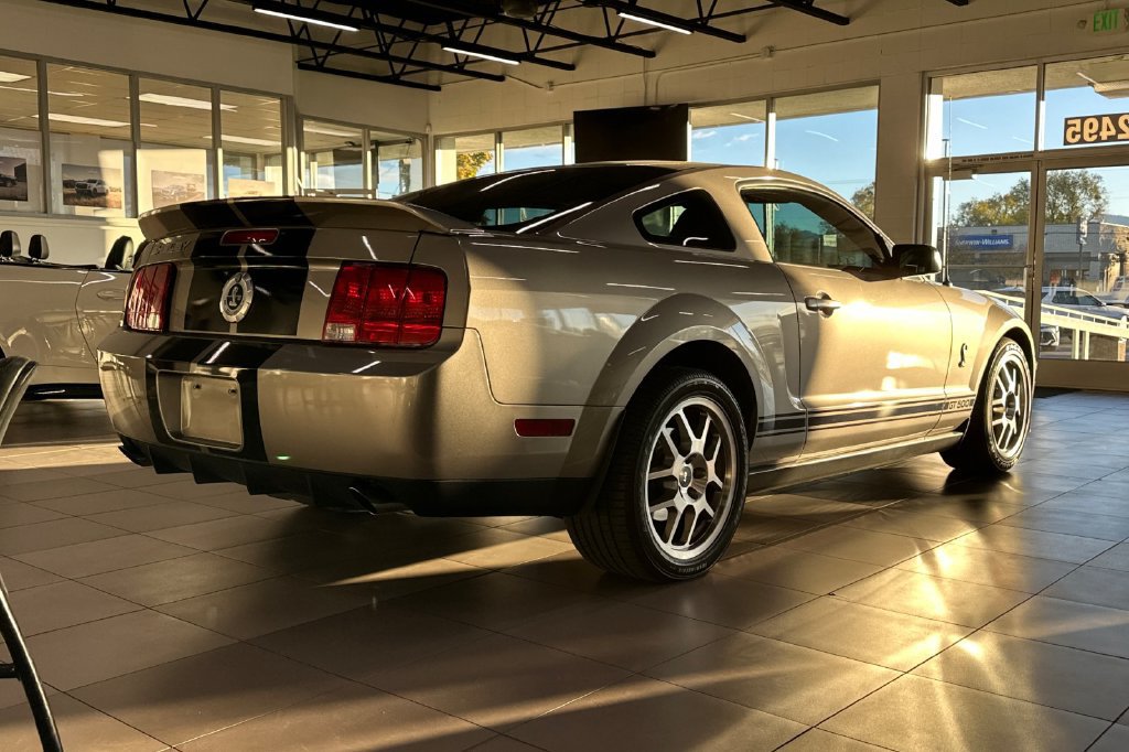 Used 2009 Ford Mustang Shelby GT500 RWD image 8