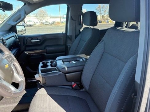 Used 2022 Chevrolet Silverado 1500 LT w/ Z71 Off-Road Package image 8