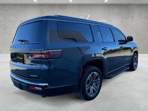 Used 2024 Jeep Wagoneer Series II w/ Flexible Seating Group image 16