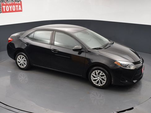 Used 2018 Toyota Corolla LE FWD image 20