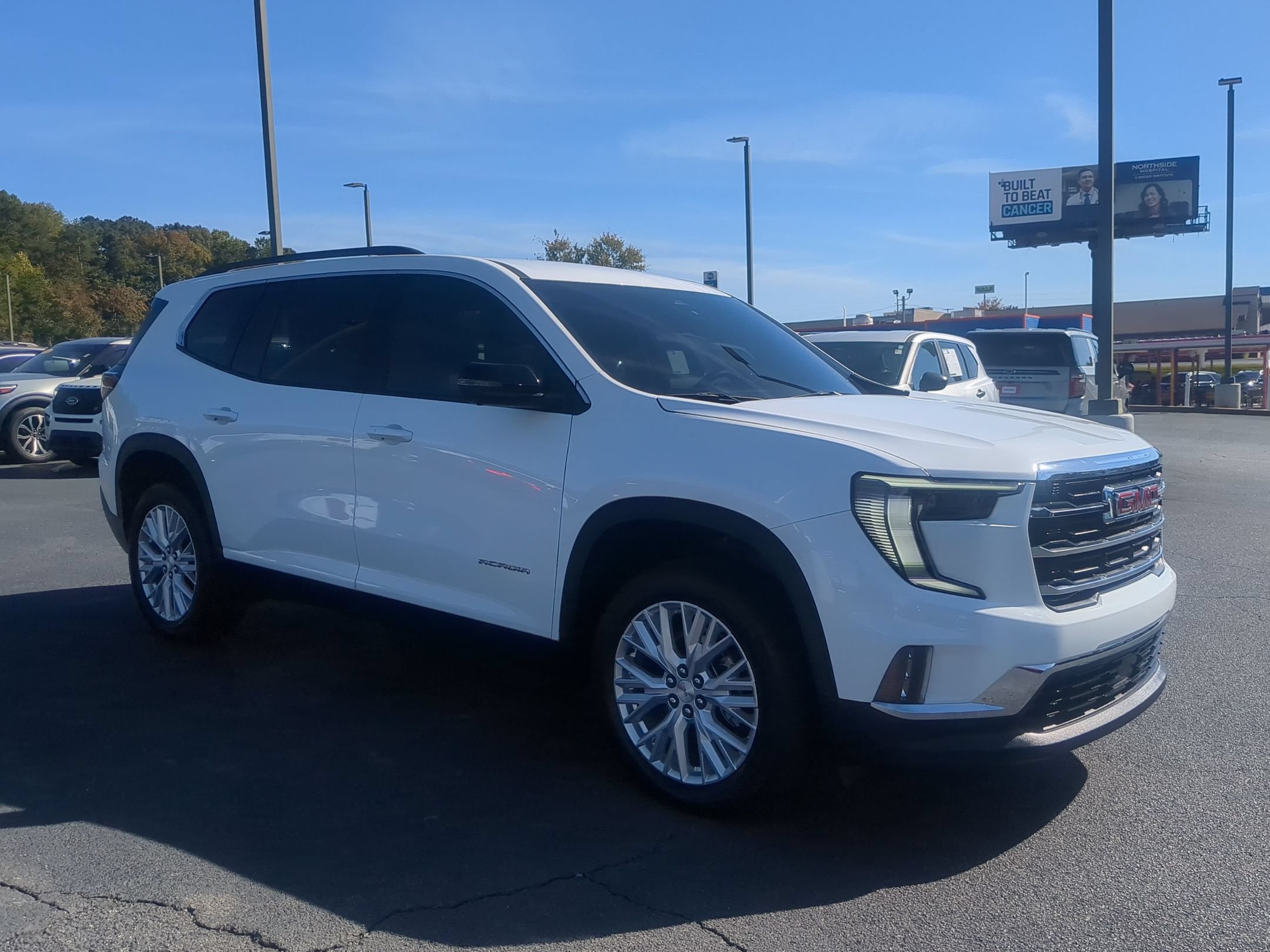 Used 2025 GMC Acadia Elevation w/ Elevation Premium Package FWD image 3