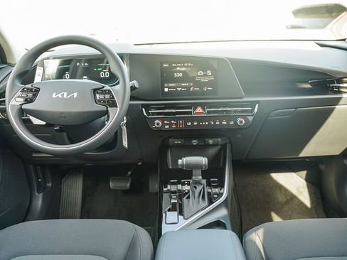 New 2026 Kia Niro LX FWD image 5