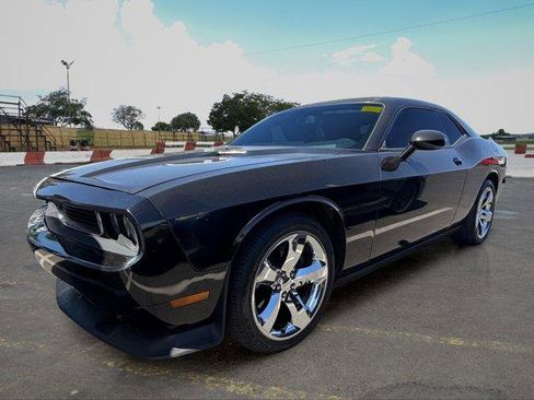 Used 2012 Dodge Challenger SXT Plus RWD image 5