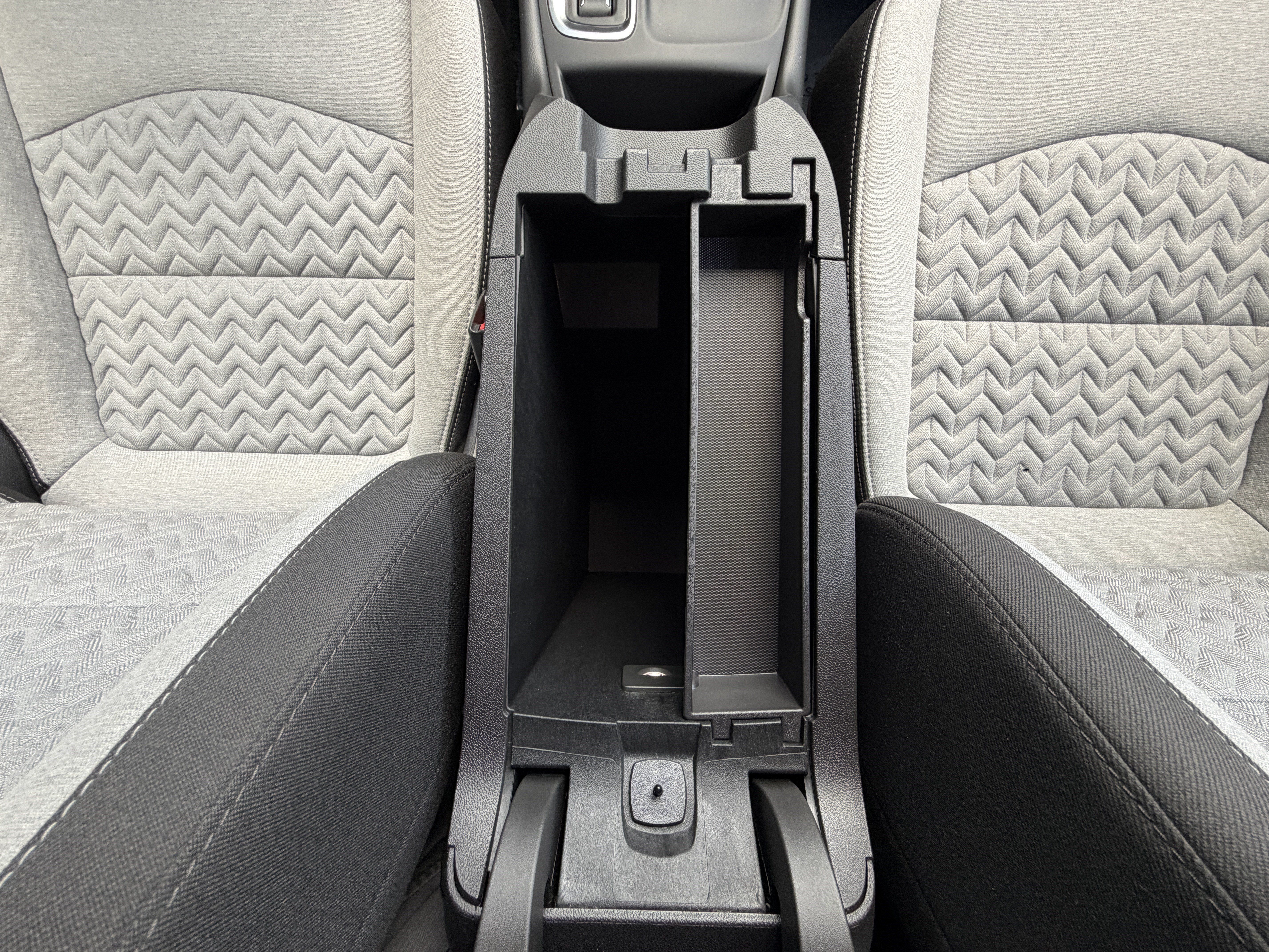 Used 2024 Chevrolet Equinox LS FWD image 23