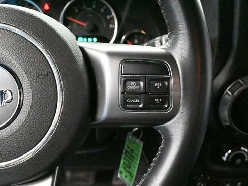 Used 2018 Jeep Wrangler Unlimited Sahara image 28