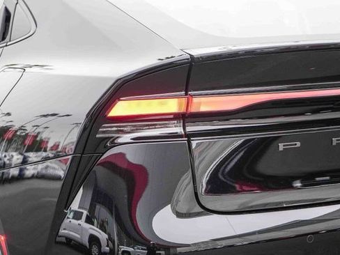 New 2026 Toyota Prius Plug-In Hybrid FWD image 10