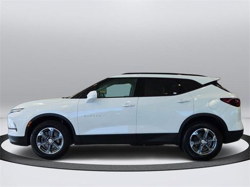 Certified 2023 Chevrolet Blazer LT w/ Convenience Package image 2