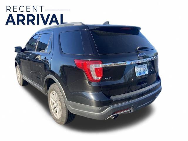 Used 2018 Ford Explorer XLT AWD/4WD image 6
