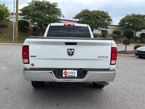 Used 2019 RAM 1500 Classic SLT AWD/4WD image 7