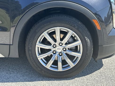 Used 2023 Cadillac XT4 Premium Luxury image 12