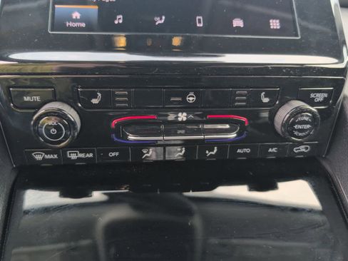 Used 2024 Jeep Grand Cherokee L Laredo w/ Luxury Tech Group I image 27