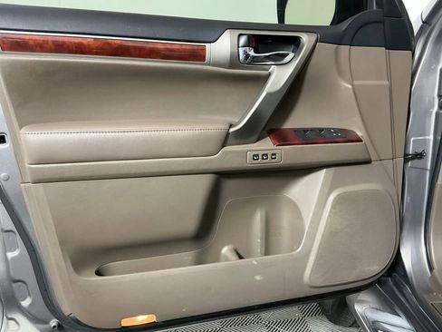 Used 2013 Lexus GX 460 image 19