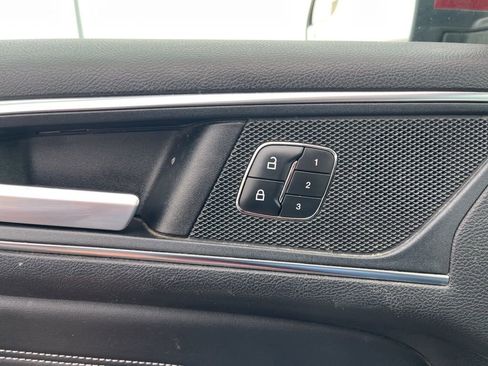 Used 2018 Ford Edge Titanium w/ Technology Package image 15