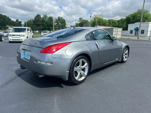 Used 2006 Nissan 350Z Touring RWD image 5