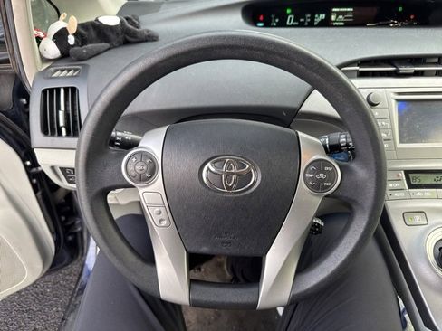 Used 2013 Toyota Prius Two image 5