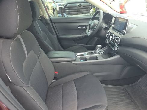 Used 2025 Nissan Sentra SV FWD image 9
