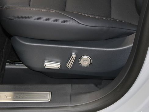 New 2026 Lincoln Nautilus Premier w/ Equipment Group 102A image 21