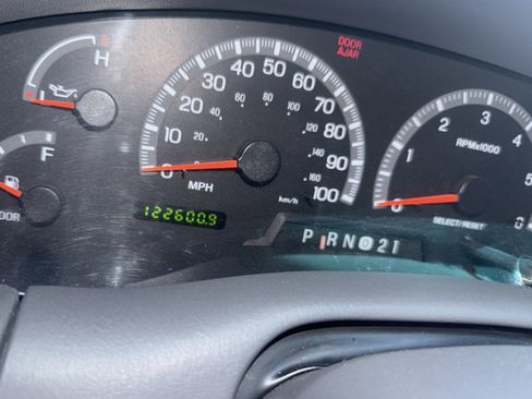 Used 1999 Ford Expedition XLT RWD image 5