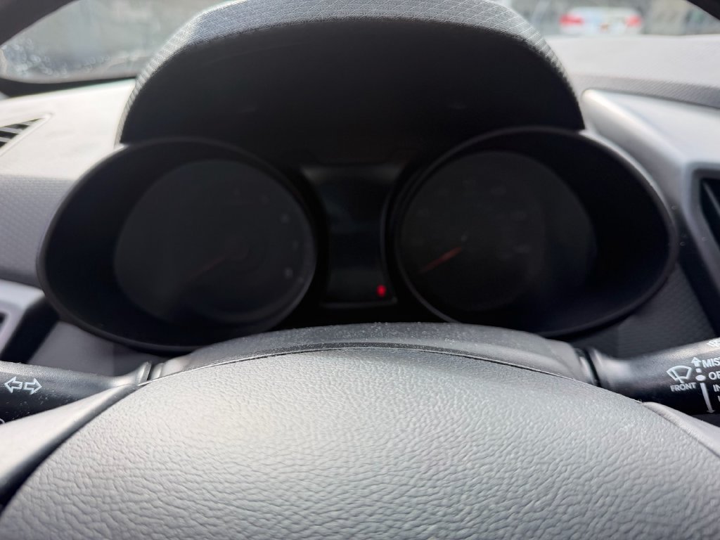 Used 2014 Hyundai Veloster Turbo R-Spec FWD image 12