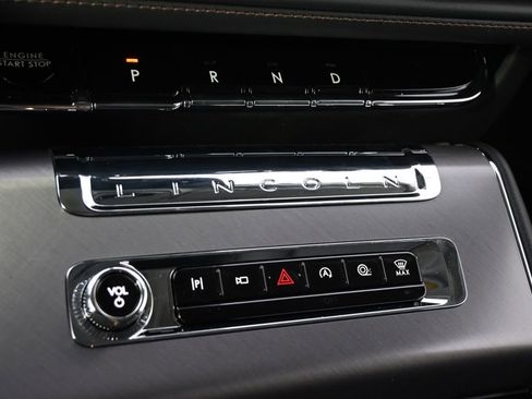 New 2026 Lincoln Aviator AWD w/ Jet Appearance Package image 31