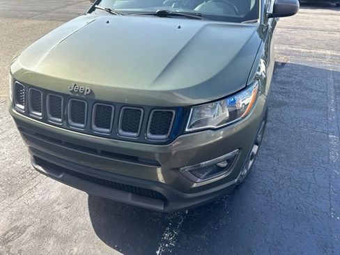 Used 2021 Jeep Compass Latitude w/ Sun and Sound Group AWD/4WD image 7