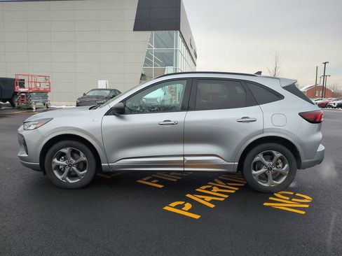 Used 2023 Ford Escape ST-Line image 7