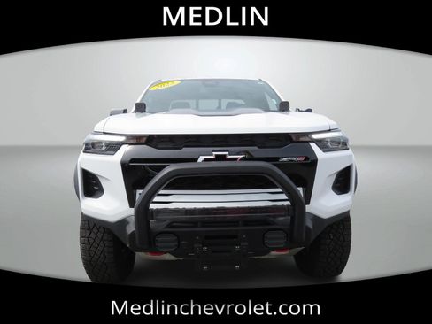 Used 2025 Chevrolet Colorado ZR2 w/ Off-Road Front Bumper Package image 3