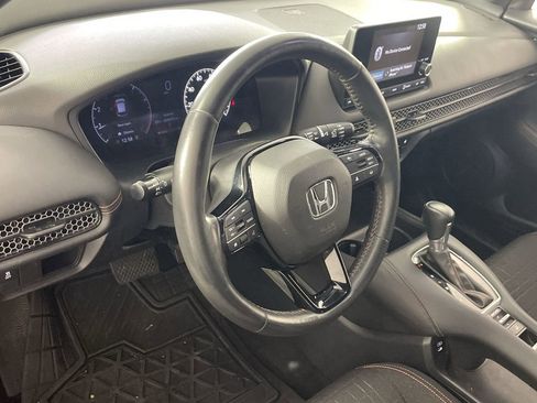 Used 2024 Honda HR-V Sport image 10